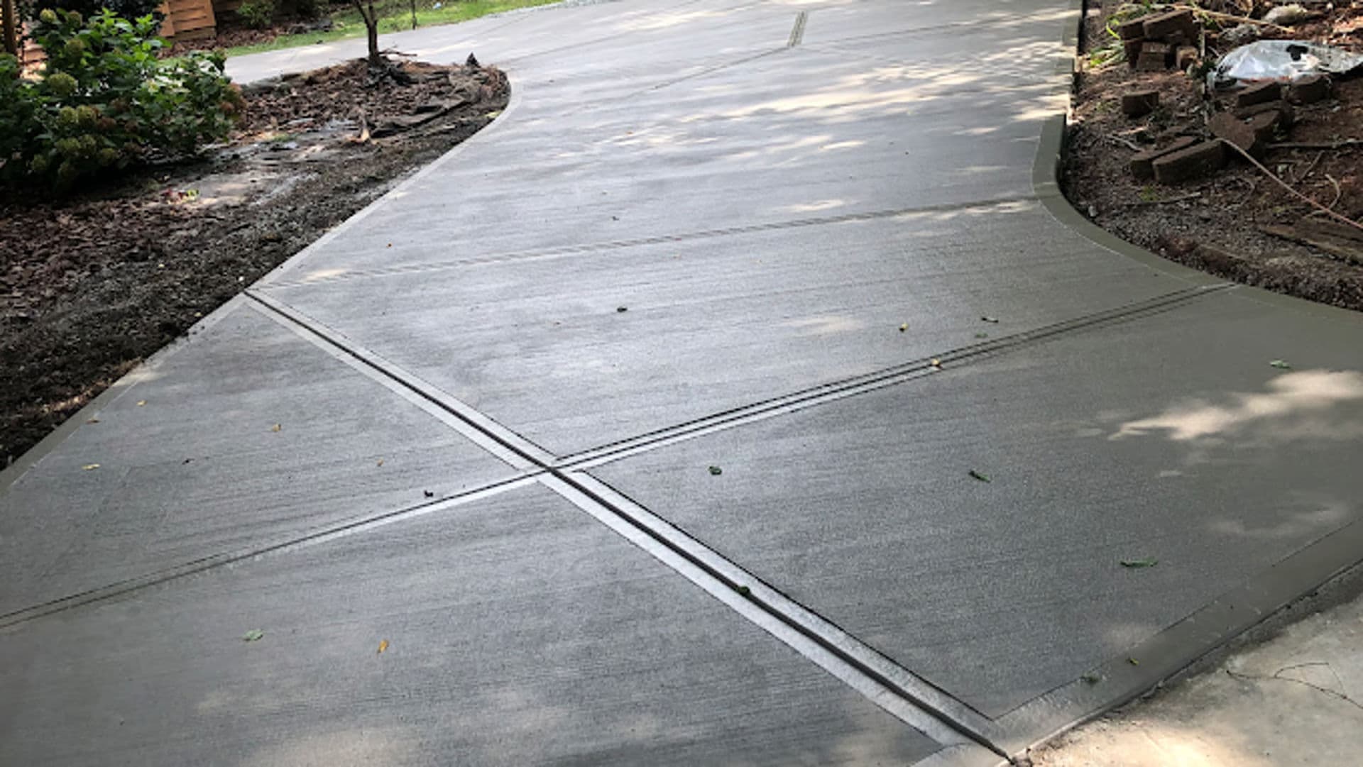 Versatile Concrete: Stylish and Sustainable Ideas for Modern Living image